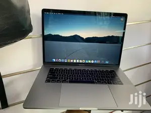 Laptop Apple MacBook Pro 16GB Intel Core i9 SSD 512GB