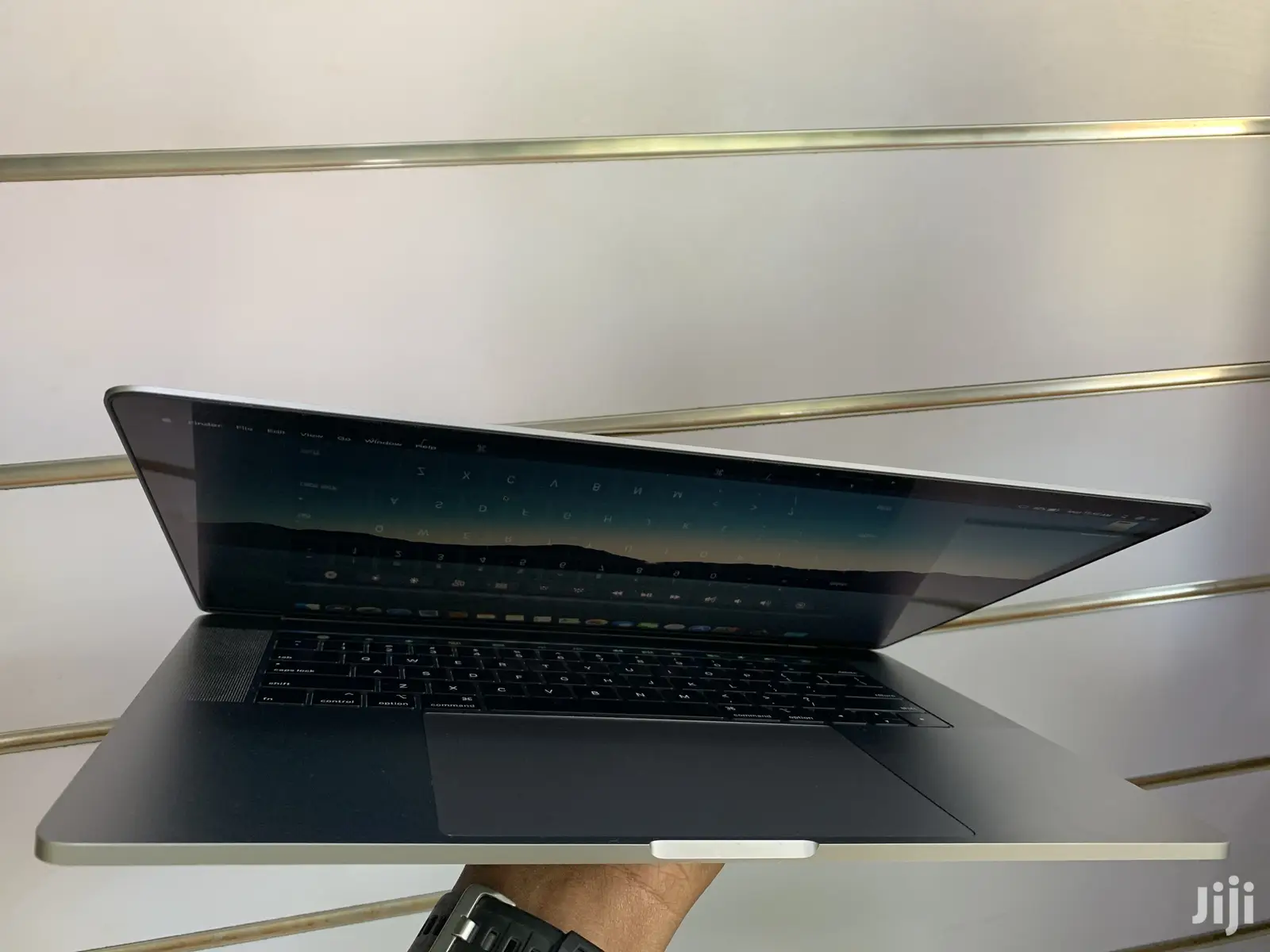 Laptop Apple MacBook Pro 16GB Intel Core i9 SSD 512GB