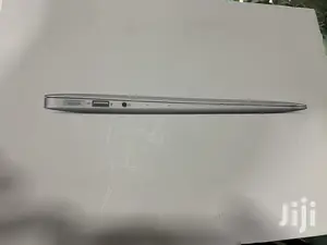 New Laptop Apple MacBook Air 8GB Intel Core i5 SSD 128GB