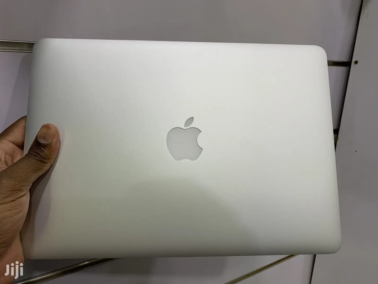 New Laptop Apple MacBook Air 8GB Intel Core i5 SSD 128GB