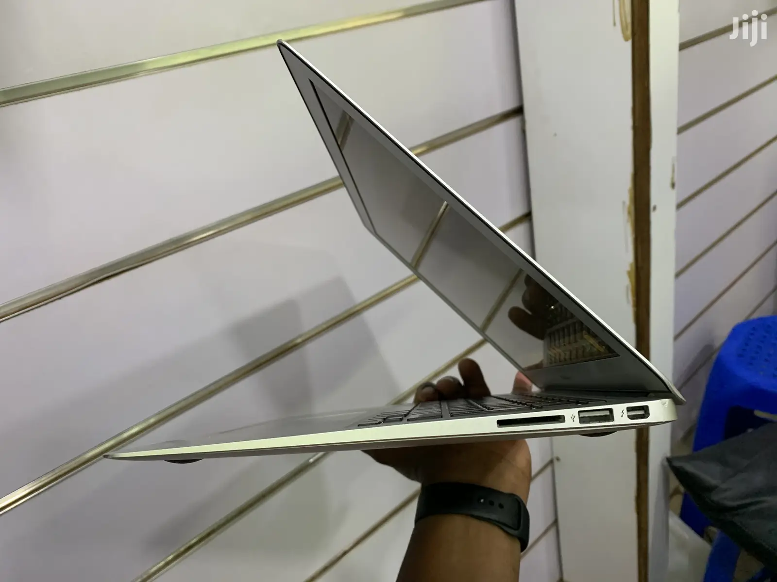 Laptop Apple MacBook Air 4GB Intel Core i5 SSD 500GB