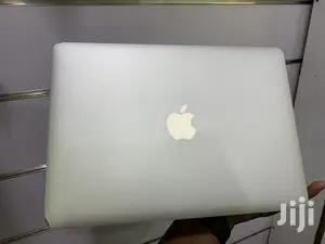 Laptop Apple MacBook Air 4GB Intel Core i5 SSD 500GB