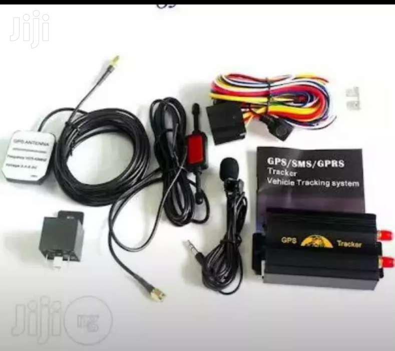 Simultaneously Track One Car From Different Devices.