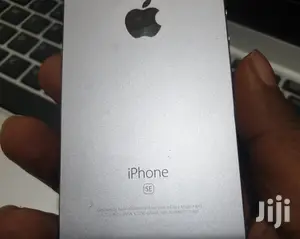 Apple iPhone SE 16 GB White
