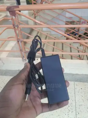 Acer Charger Yellow Pin