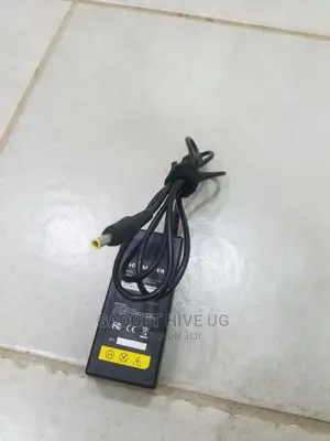 Acer Charger Yellow Pin