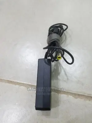 Lenovo Yellow Big Pin Charger
