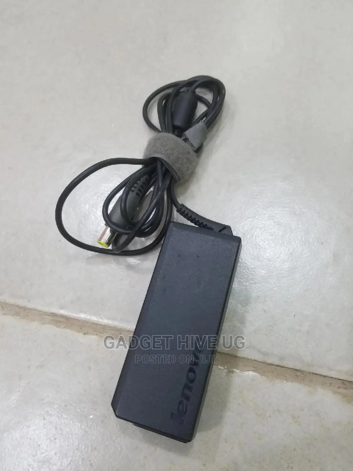 Lenovo Yellow Big Pin Charger