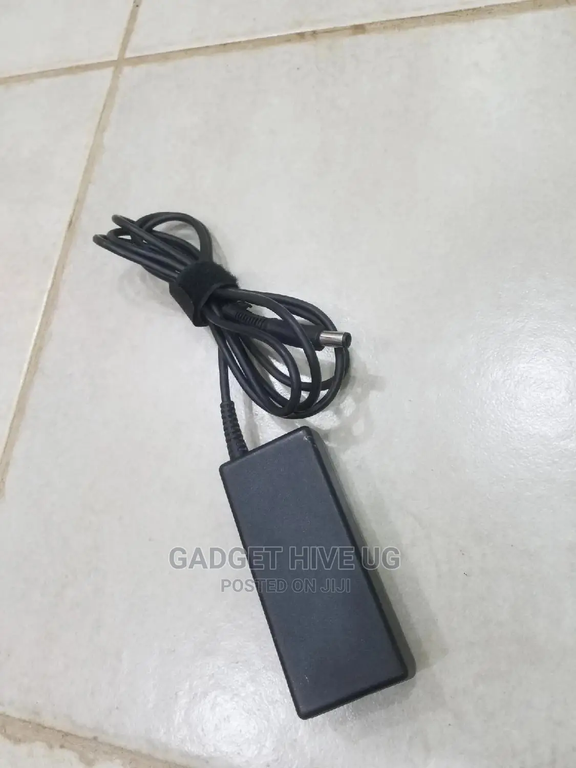 New HP Big Pin Charger