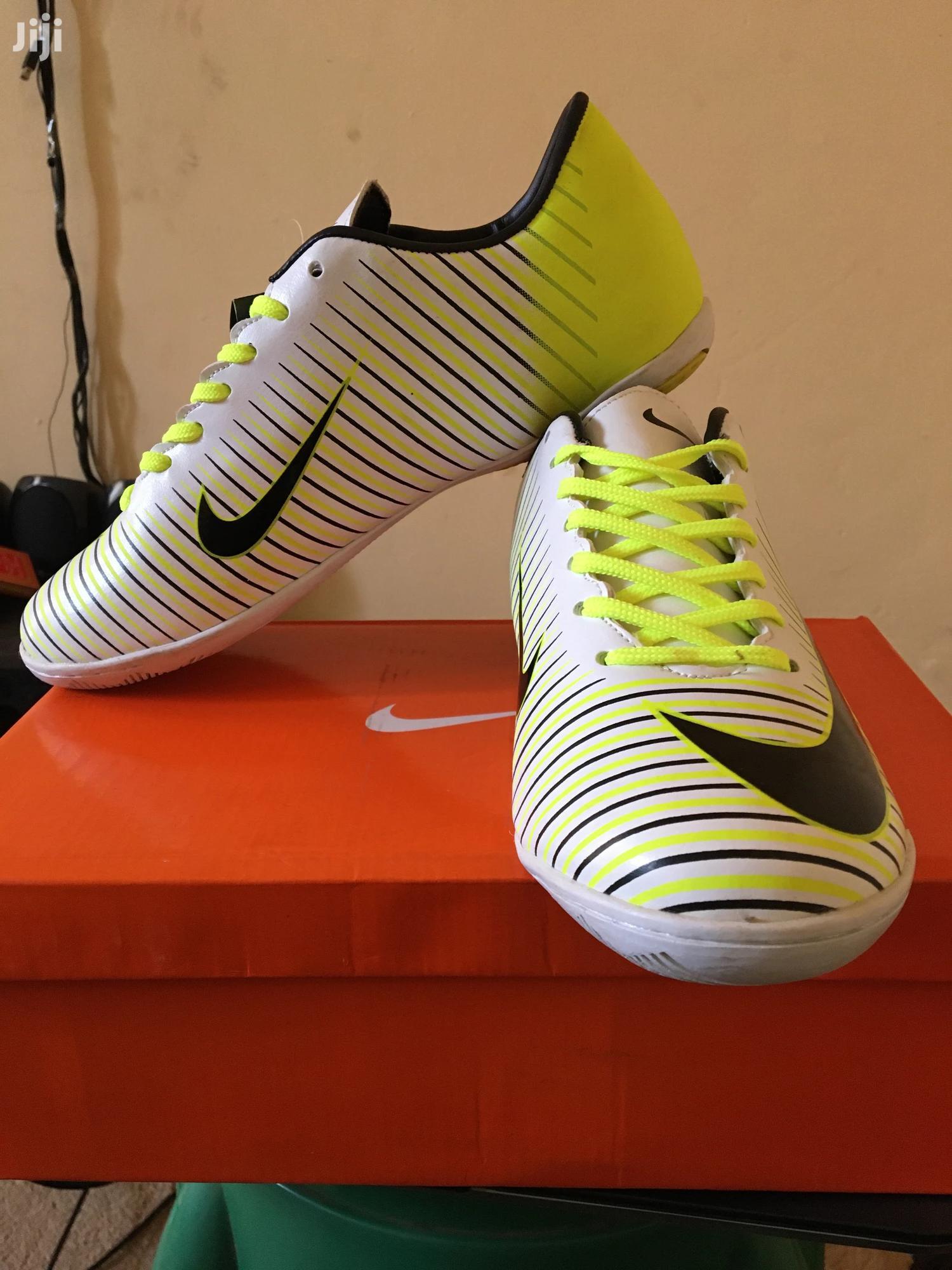 nike shox mercurial