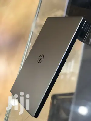 New Laptop Dell XPS 13 9360 8GB Intel Core I5 SSD 256GB