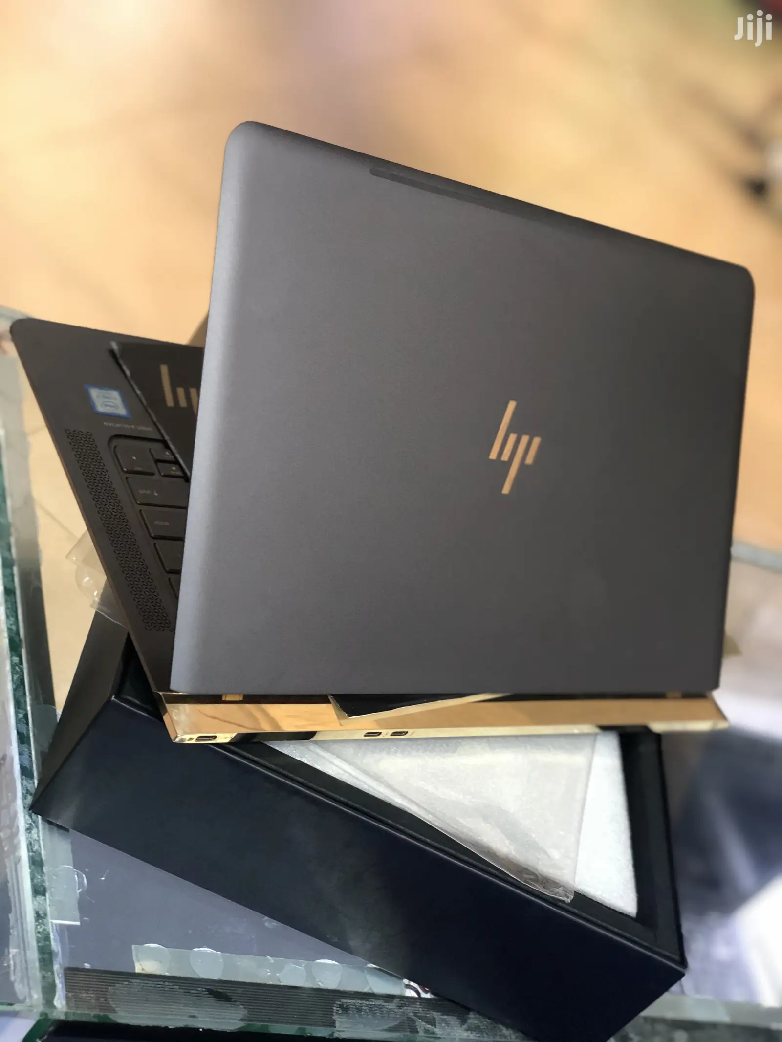 New Laptop HP Spectre 13 8GB Intel Core i7 SSD 512GB