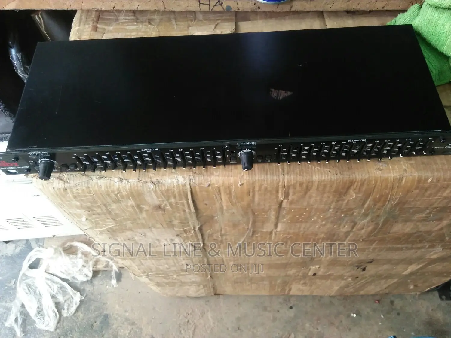 DBX Equalizer 215/131