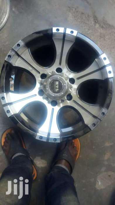 PLAIN SILVER Car Rims