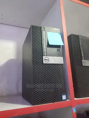 Desktop Computer Dell 4GB Intel Core I7 500GB