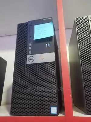 Desktop Computer Dell 4GB Intel Core I7 500GB