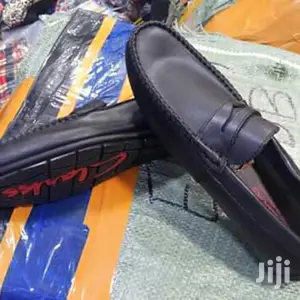 Mocassin Shoes / Moccasins