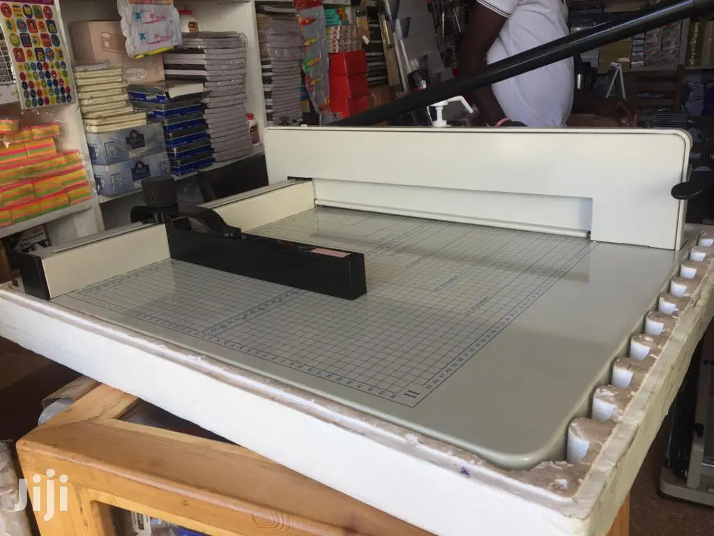 Heavy Duty Paper Cutting Machine