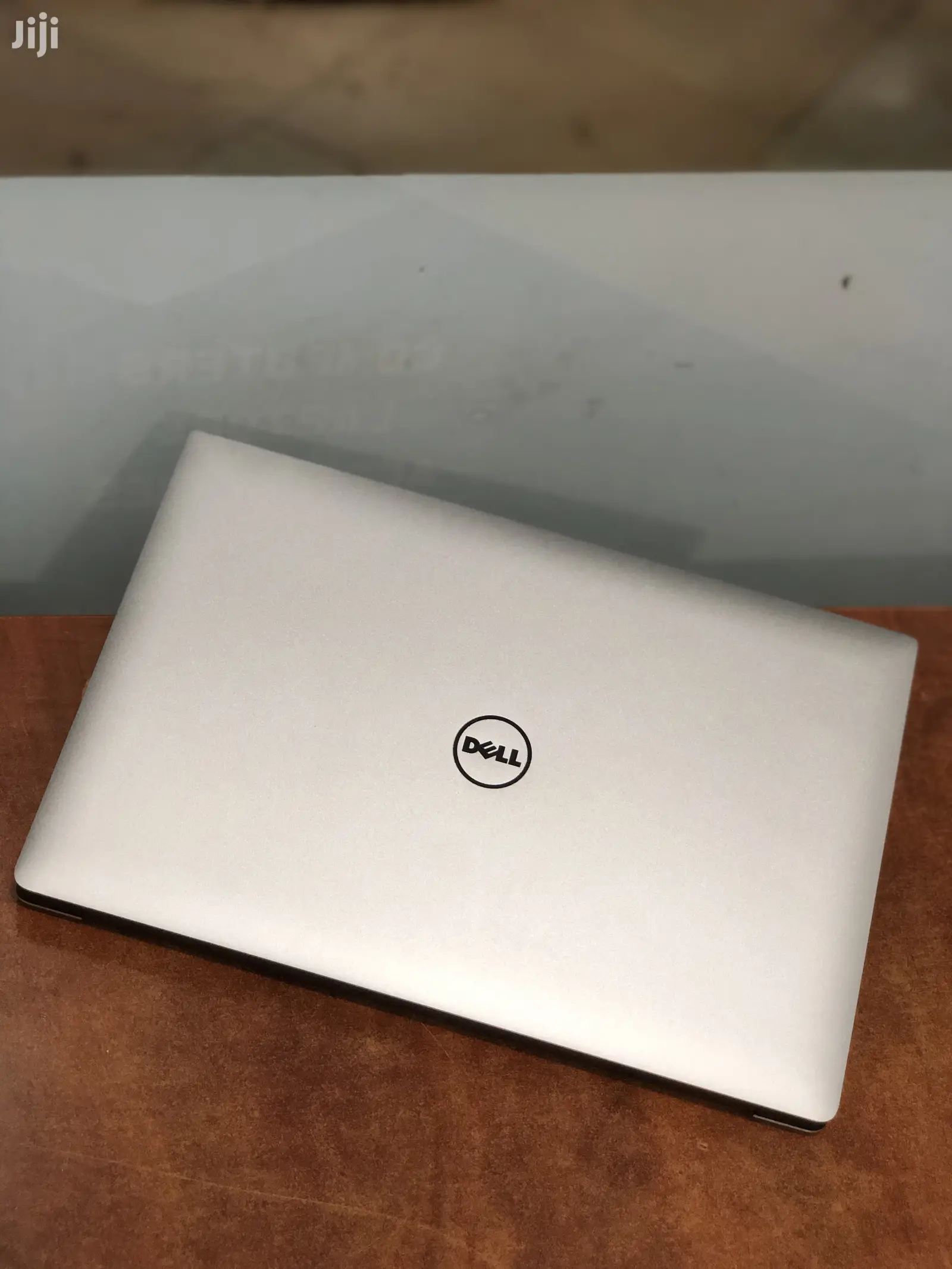 New Laptop Dell XPS 15 9560 16GB Intel Core I7 SSD 512GB
