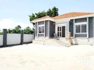 Kiira Pretty Amazing Bungaloo on Sale