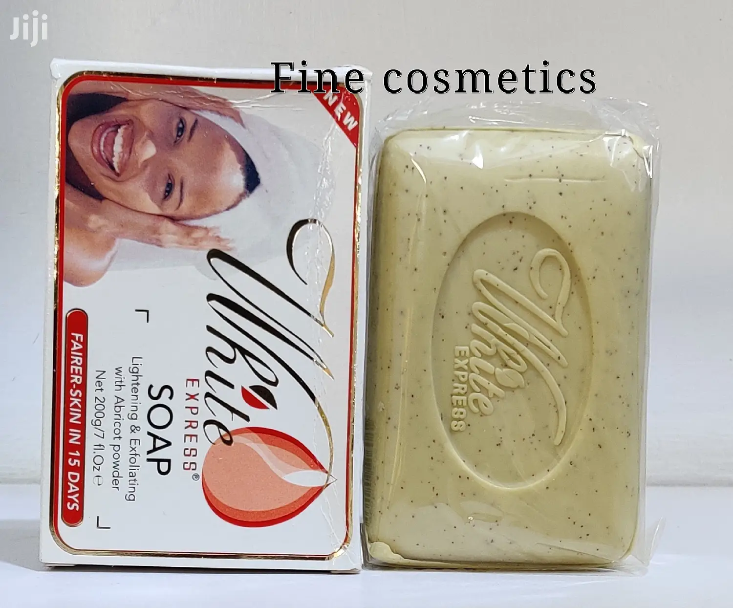 White Express Lightening and Exfoliating Soap