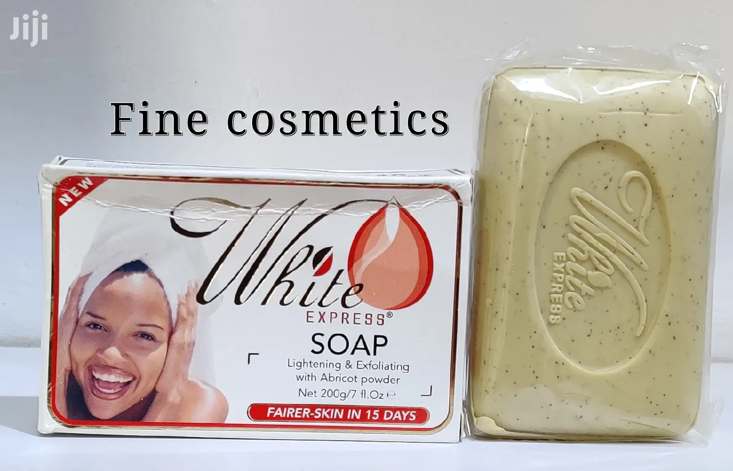 White Express Lightening and Exfoliating Soap
