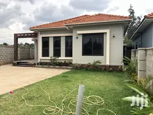 Kiira Mamerito Road Classy House on Sell