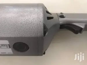 Makita Straight Grinder 750W