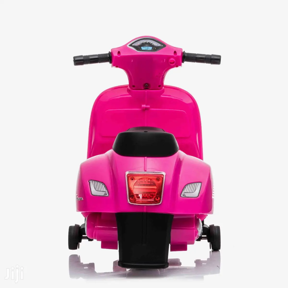 UK Licensed Vespa GTS 6V Ride on Scooter With Stabiliser 30W