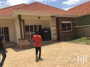 Decent House in Kiira on Sell