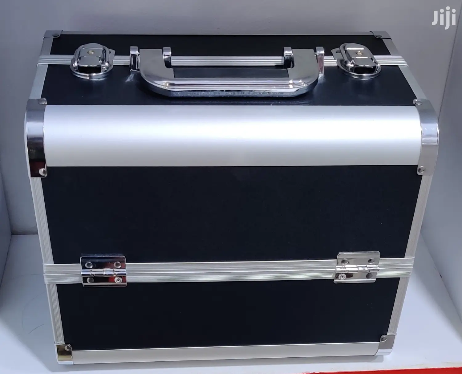 Portable Lockable Makeup Train Case Makeup Box for Jewelry