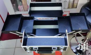 Portable Lockable Makeup Train Case Makeup Box for Jewelry