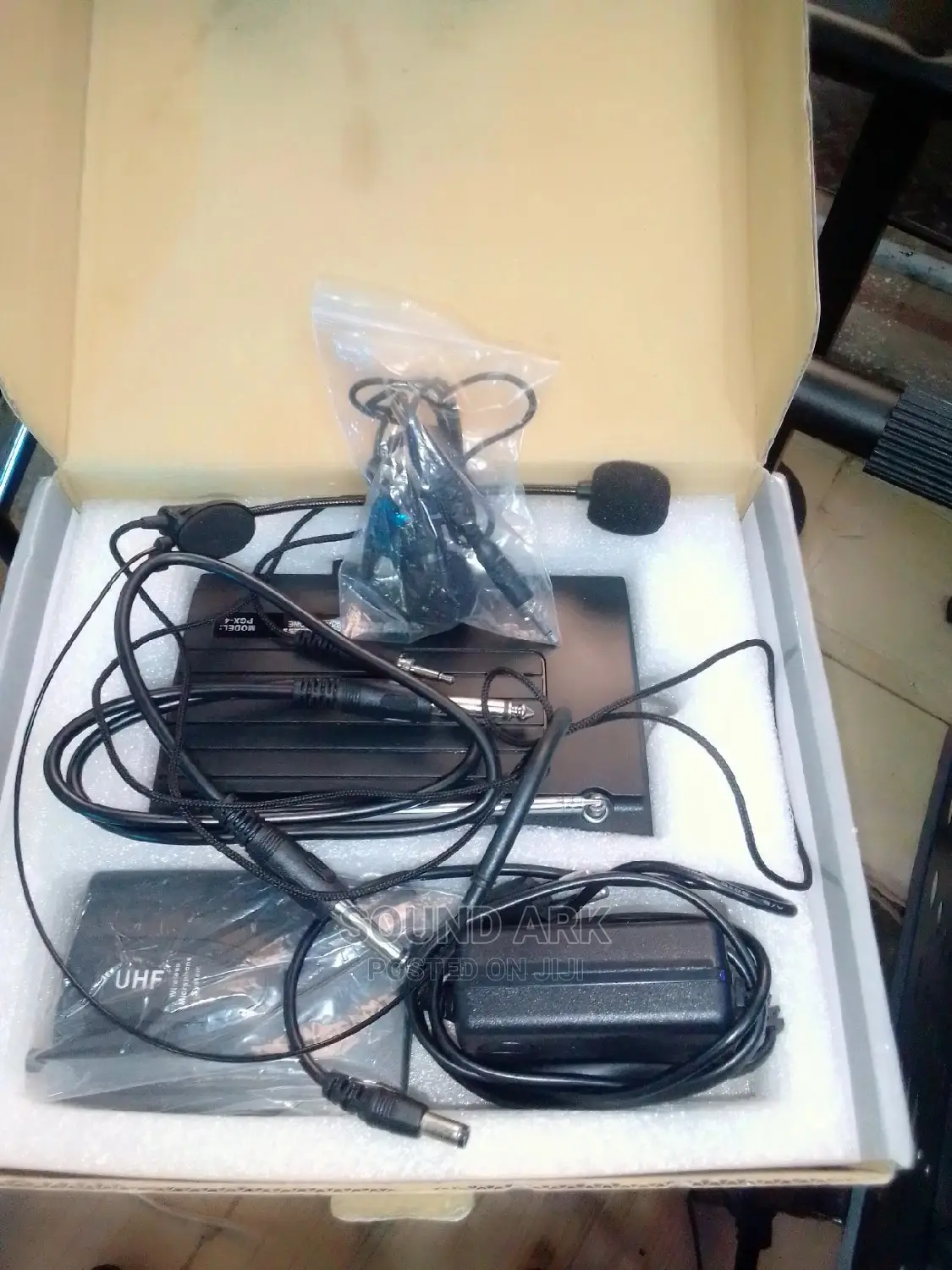 Shure Collar And Head Support Microphone