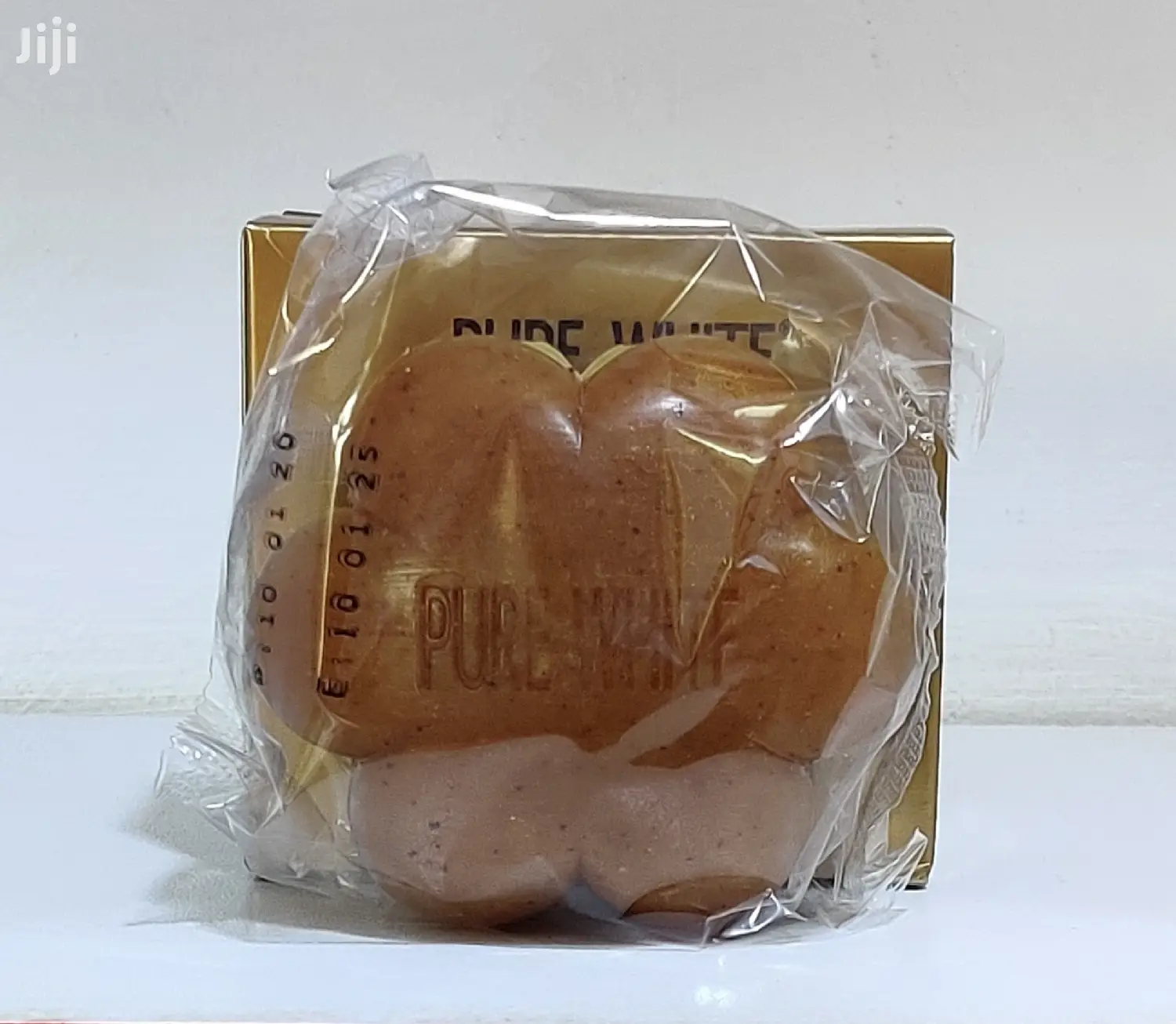 Original Purewhite Gold Glowing Exfoliating Bath Soap