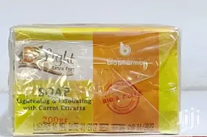 B Light Lightening and Exfoliating Bathing Carrot Soap