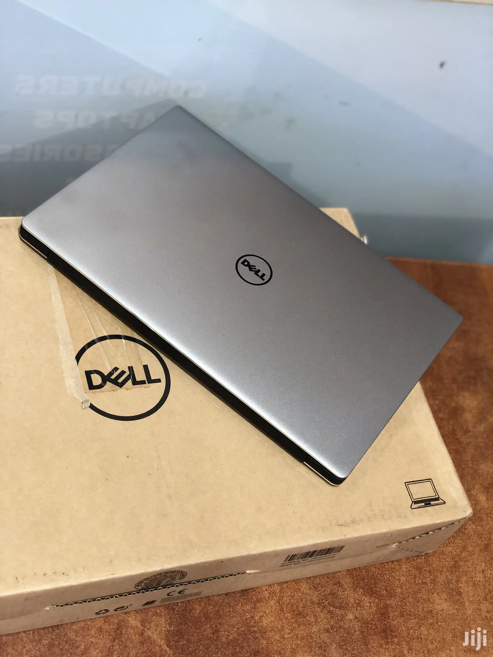 New Laptop Dell XPS 13 (9360) 8GB Intel Core I7 SSD 512GB
