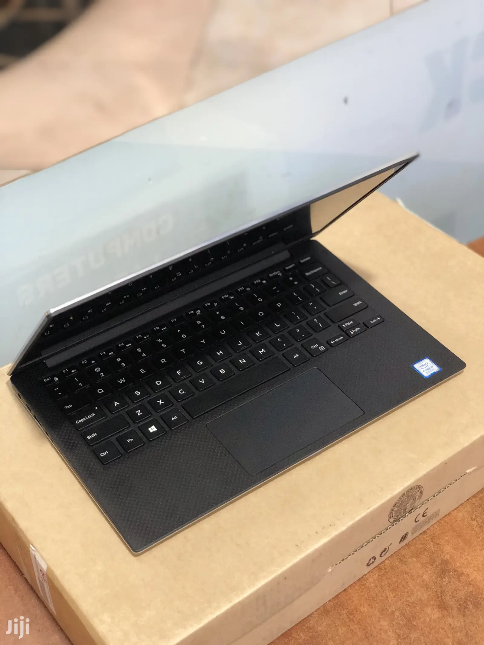 New Laptop Dell XPS 13 (9360) 8GB Intel Core I7 SSD 512GB
