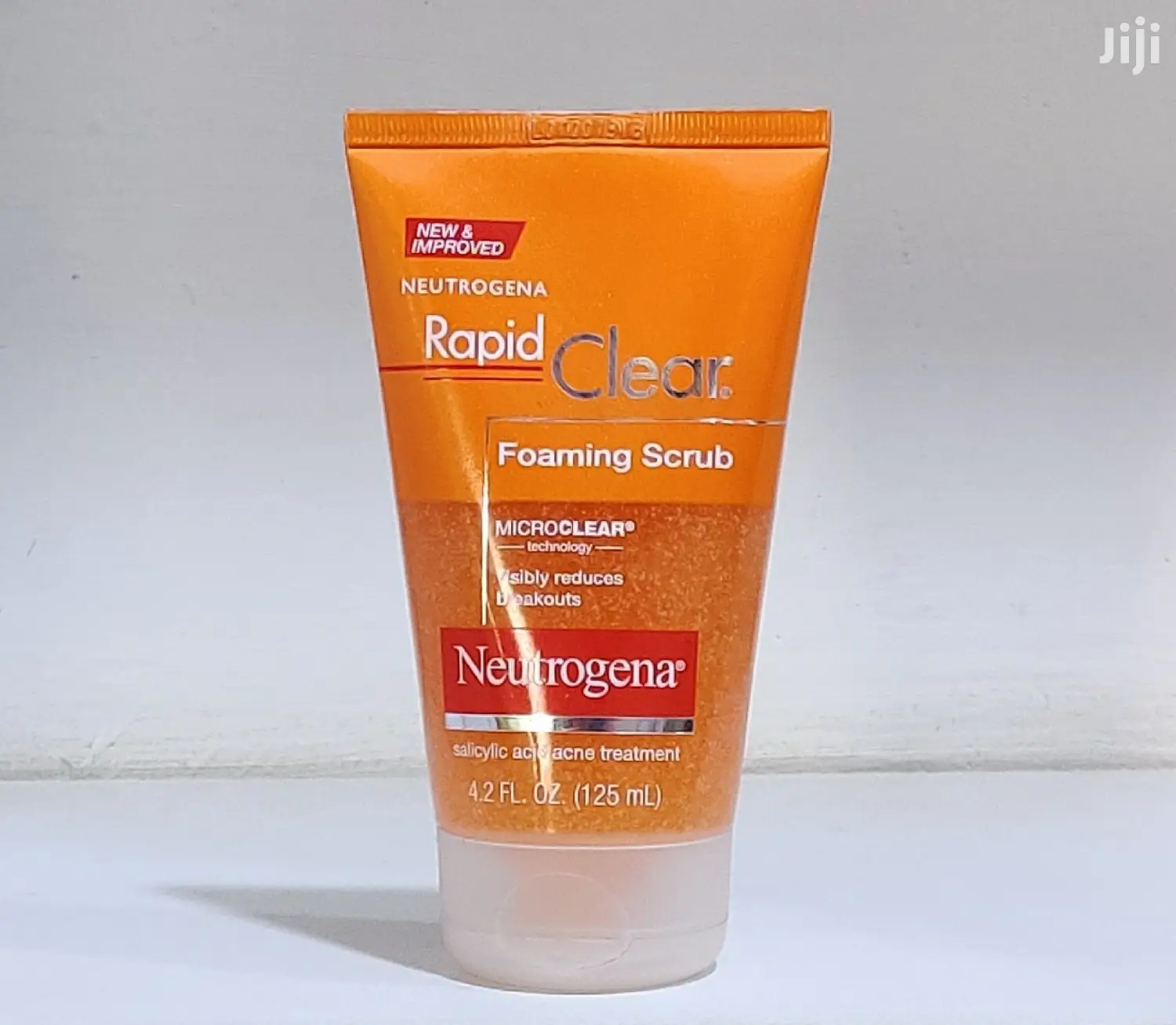 Neutrogena Rapid Clear Foaming Exfoliating Facial Scrub.