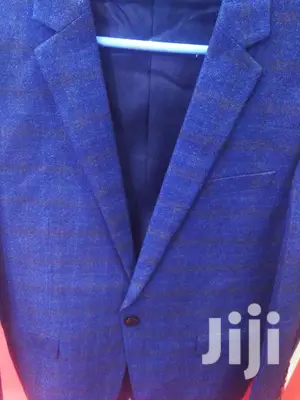 Pullnecks And Nice Blazers