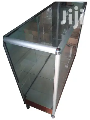 4ft Aluminium and Acrylic(4mm) Display