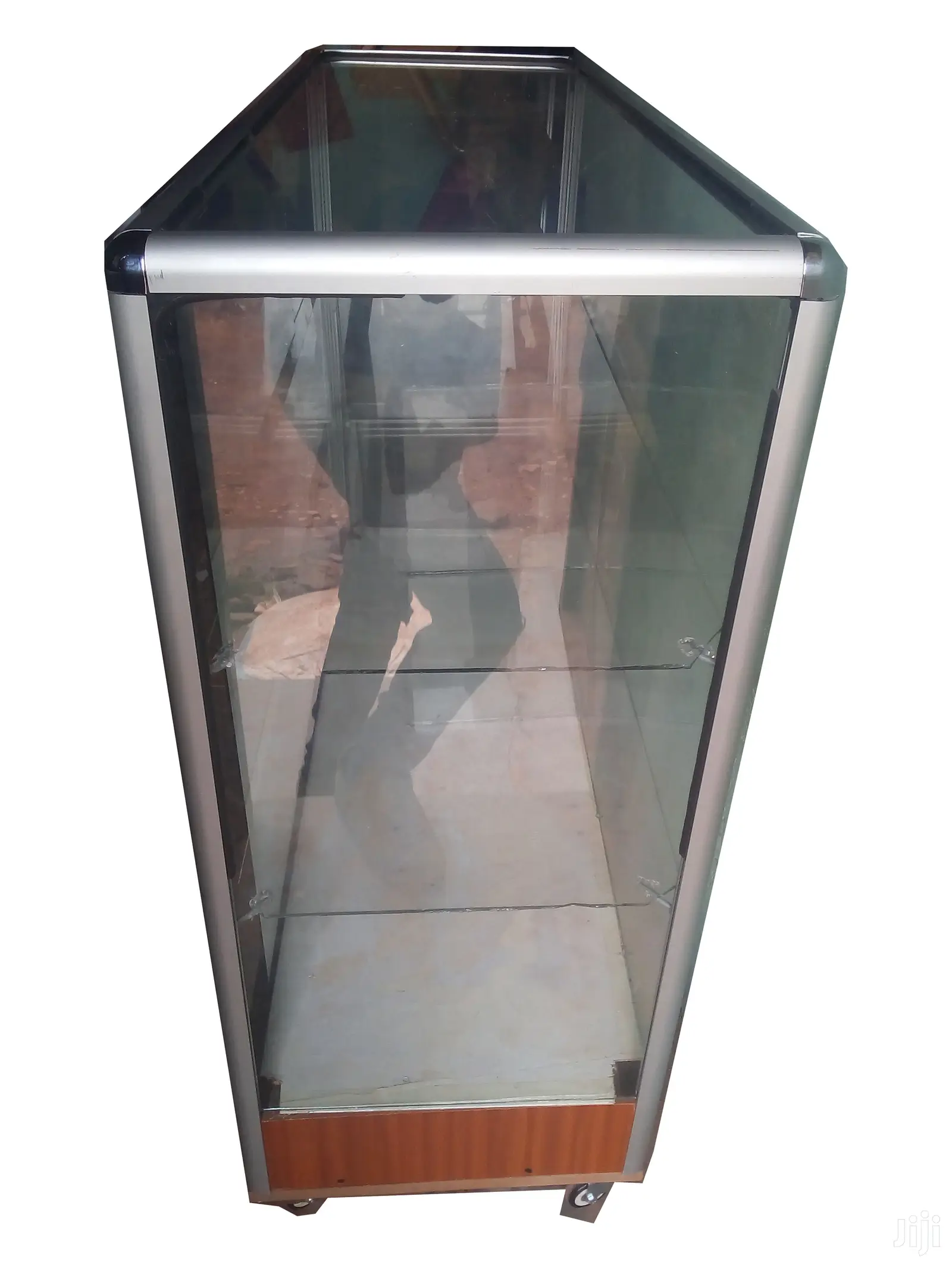 4ft Aluminium and Acrylic(4mm) Display