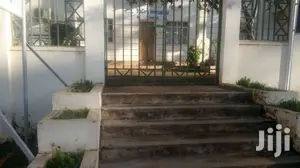Spacious Office Block For Rent
