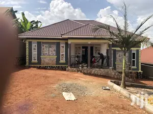 Kira Bungaloo on Sell