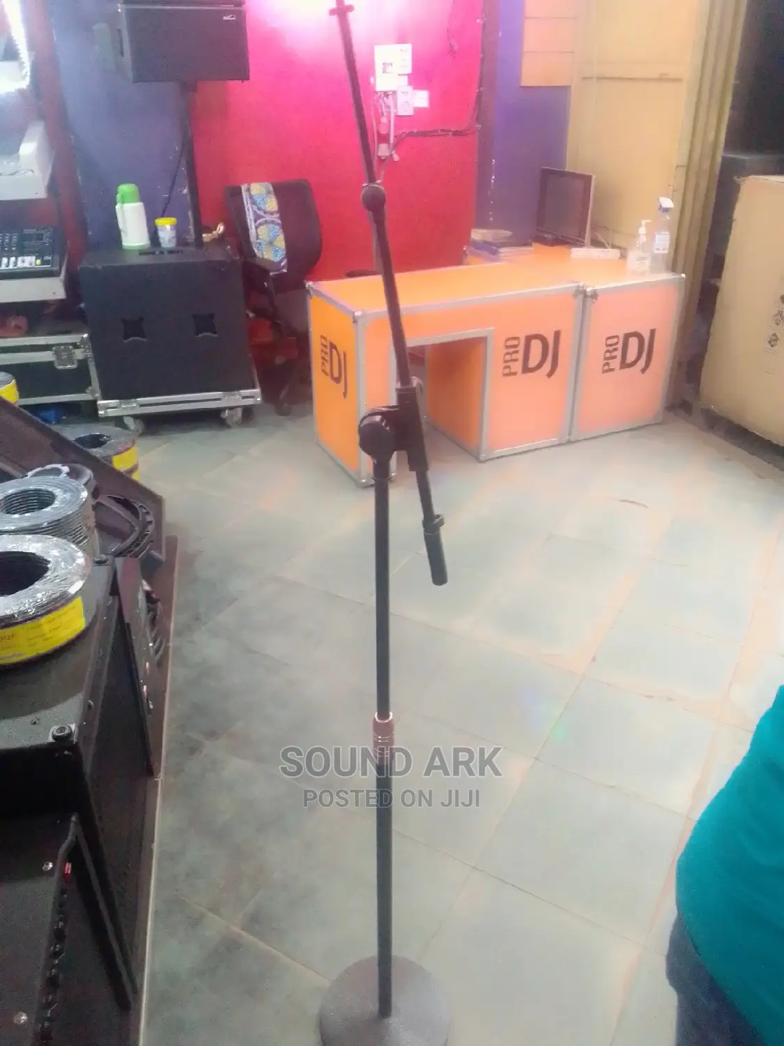 Heavy Duty Microphone Stand