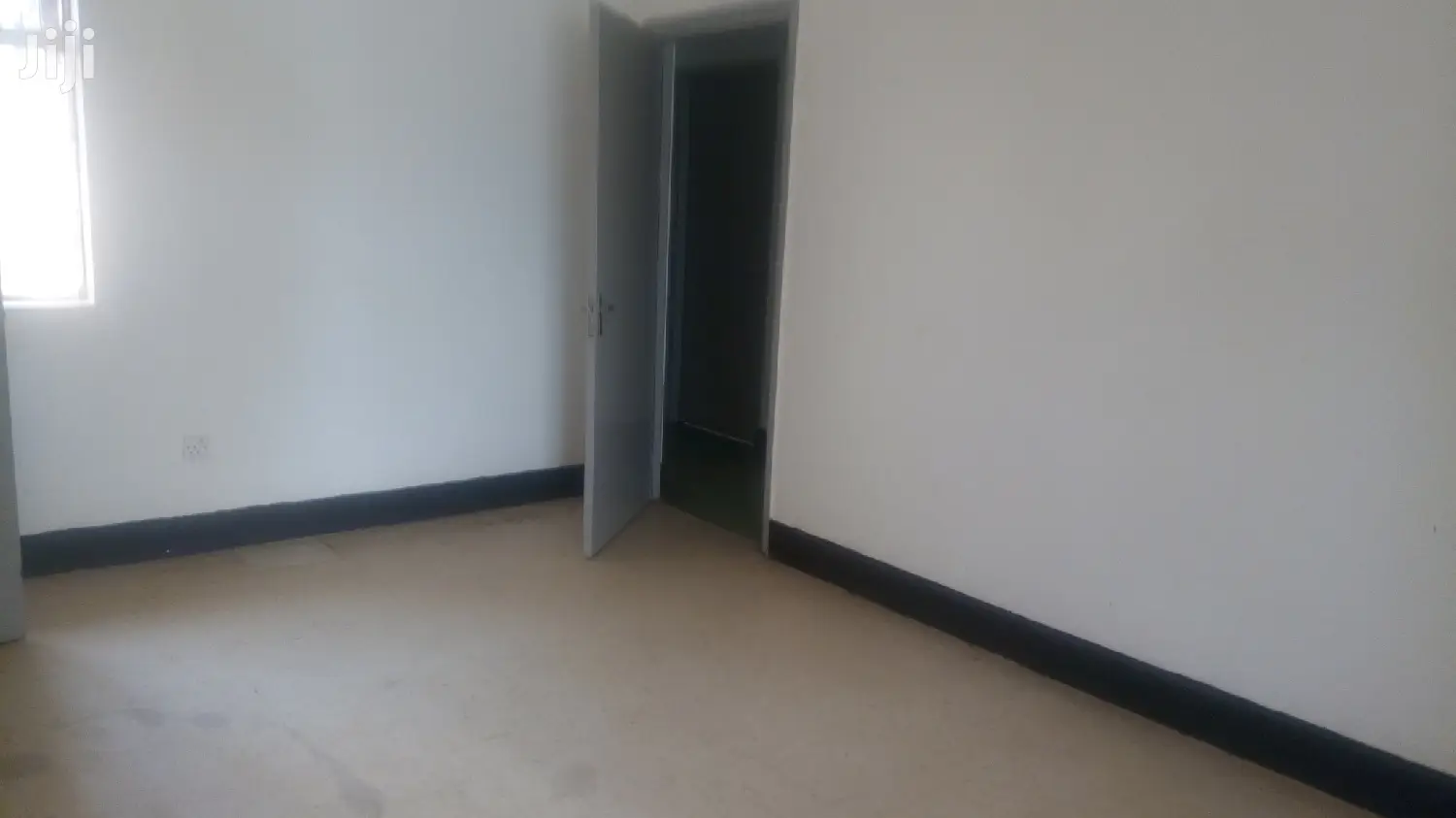 Spacious Detached Banglow