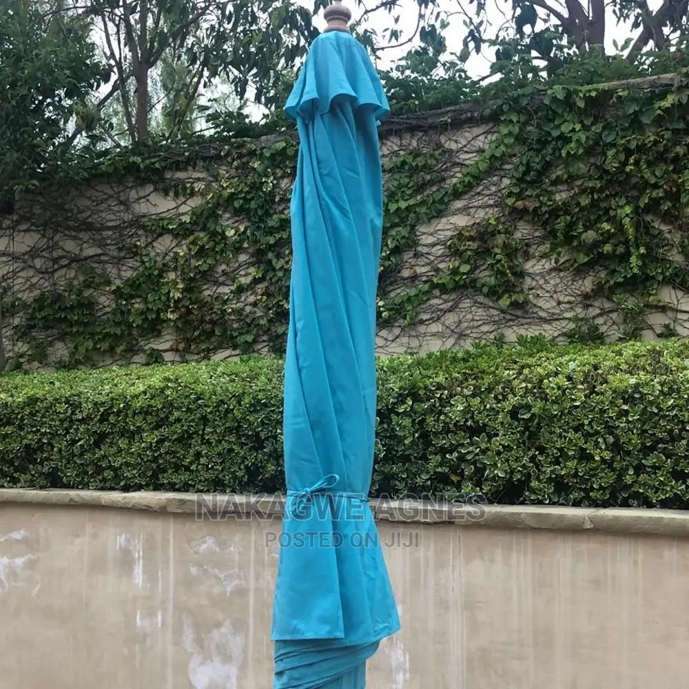 Outdoor Octagonal Foldable 2.7 Metre Umbrella
