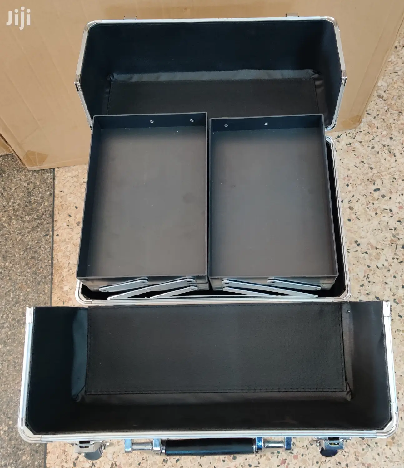 Profesional Heavy Duty Rolling Travel Makeup Box With Wheels