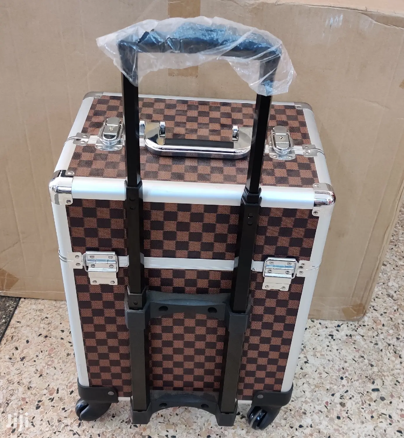 Profesional Heavy Duty Rolling Travel Makeup Box With Wheels