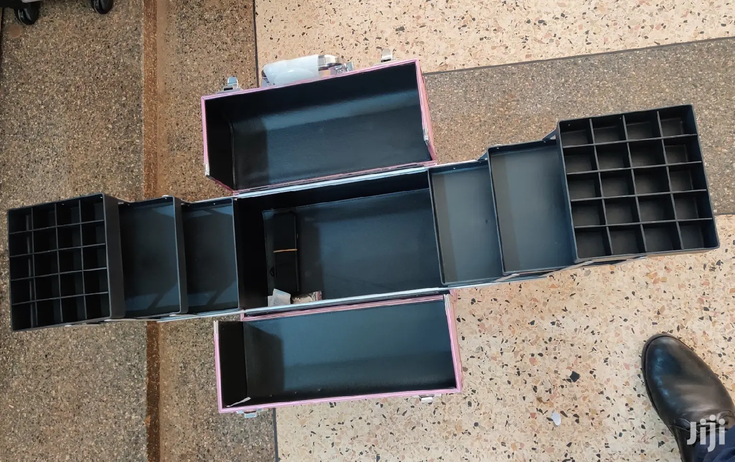 Beauty Makeup Box Cosmetics Case 3-Trays Jewelry Storage