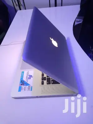Laptop Apple MacBook Pro 4GB Intel Core I7 HDD 1T